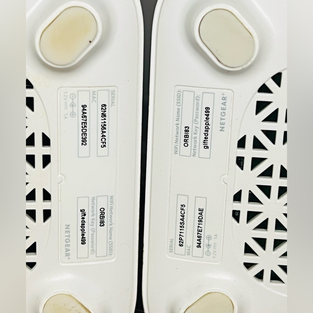 NETGEAR [RBS10] Orbi Mesh WiFi Router RBR10 and Satellite RBS10 with Power Cords - Picture 6 of 10